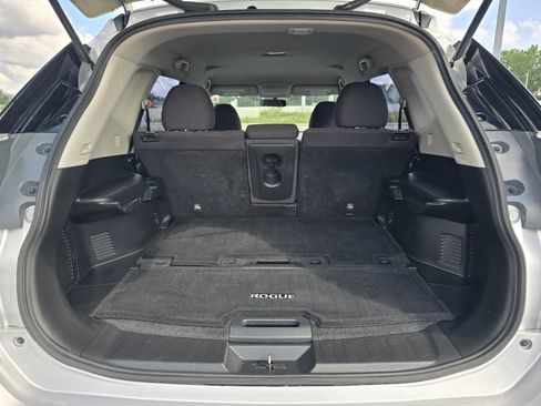 Used 2016 Nissan Rogue S AWD/4WD image 16