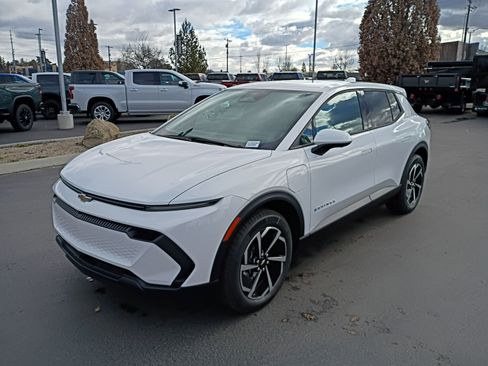 New 2026 Chevrolet Equinox EV LT w/ Comfort Package image 15