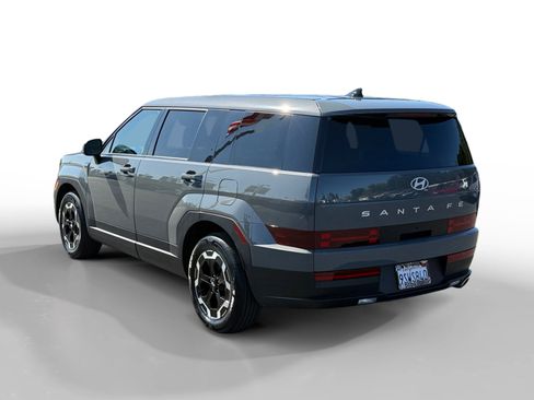 Certified 2025 Hyundai Santa Fe SE FWD image 3