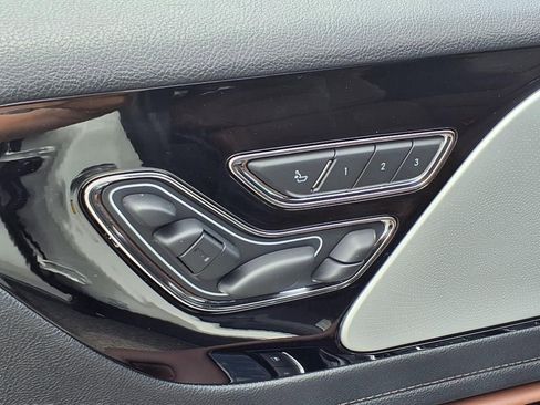 New 2025 Lincoln Aviator Reserve w/ Equipment Group 201A AWD/4WD image 19