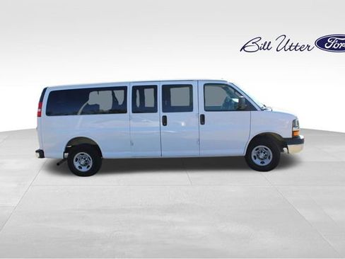 Used 2016 Chevrolet Express 3500 LT w/ LT Preferred Equipment Group image 4