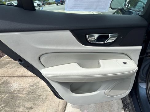 Used 2022 Volvo S60 T8 R-Design Expression w/ Advanced Package image 12