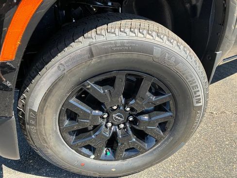 New 2026 Nissan Frontier SV w/ Tow Package AWD/4WD image 9