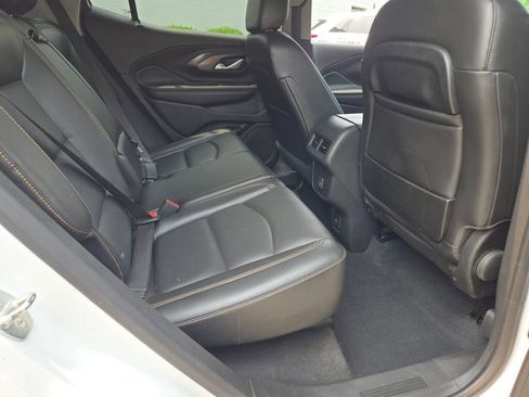 Used 2021 GMC Terrain SLT w/ Elevation Edition image 11