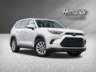 Used 2024 Toyota Grand Highlander FWD video 2