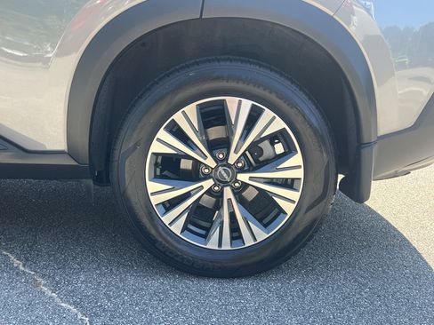 Used 2023 Nissan Rogue SV FWD image 29