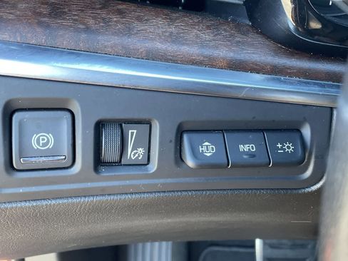 Used 2024 Cadillac XT5 Sportv w/ Technology Package AWD/4WD image 31