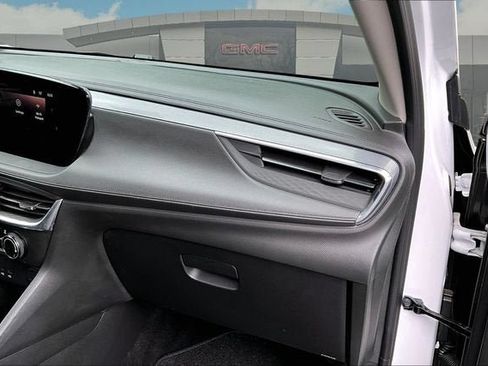 Used 2024 Buick Encore GX Preferred FWD image 16