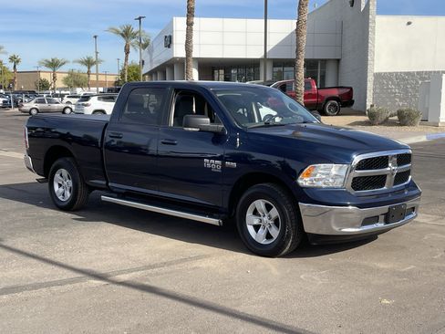 Certified 2020 RAM 1500 Classic SLT w/ Luxury Group image 7