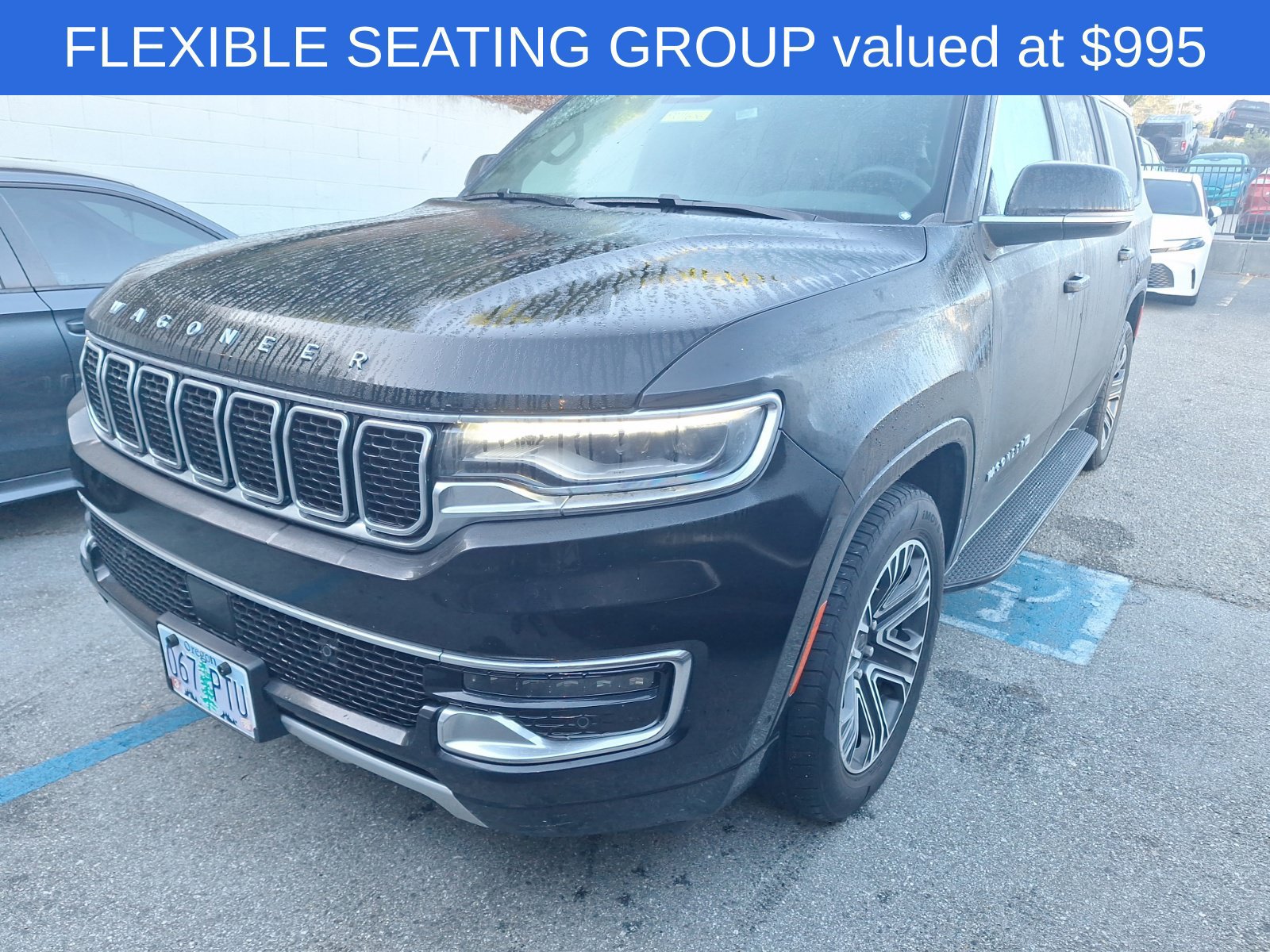 Used 2024 Jeep Wagoneer L Series II w/ Flexible Seating Group AWD/4WD image 3