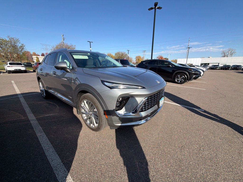 Used 2024 Buick Envision Avenir AWD/4WD image 14