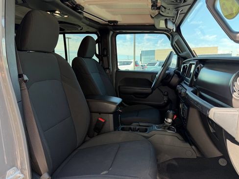 Used 2023 Jeep Wrangler Unlimited Sport AWD/4WD image 33