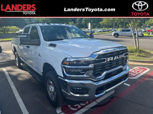Used 2025 RAM 2500 Tradesman AWD/4WD image 1