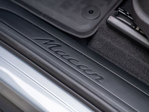 New 2026 Porsche Macan image 12