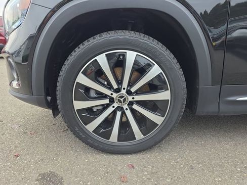 Used 2023 Mercedes-Benz GLB 250 4MATIC image 27