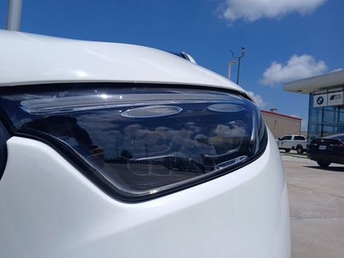 Used 2024 Mercedes-Benz GLC 300 4MATIC image 13