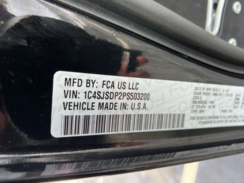 Used 2023 Jeep Wagoneer L Series III w/ Premium Group I image 29