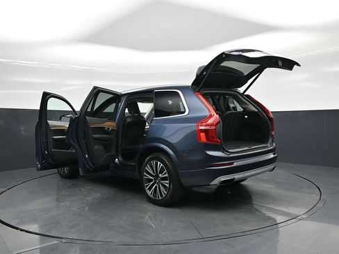 Used 2021 Volvo XC90 T5 Momentum w/ Protection Package Premier AWD/4WD image 33