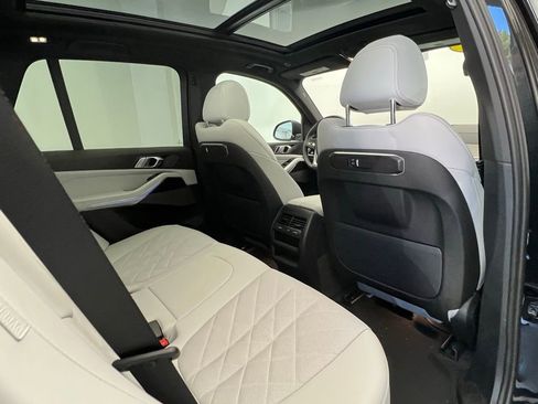Certified 2025 BMW X5 xDrive40i AWD/4WD image 8