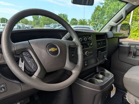 New 2026 Chevrolet Express 2500 RWD image 18