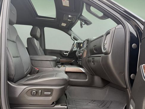 Used 2022 Chevrolet Silverado 3500 High Country w/ Technology Package image 16