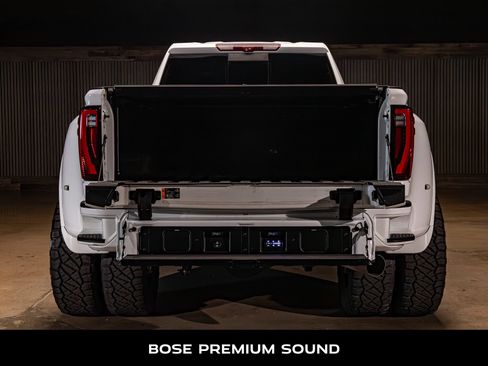Used 2024 GMC Sierra 3500 Denali Ultimate AWD/4WD image 9