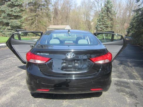 Used 2013 Hyundai Elantra GLS w/ Preferred Pkg image 36