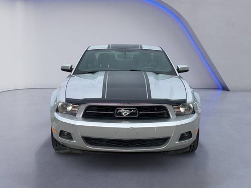 Used 2011 Ford Mustang Premium w/ 202A Rapid Spec Order Code RWD image 7