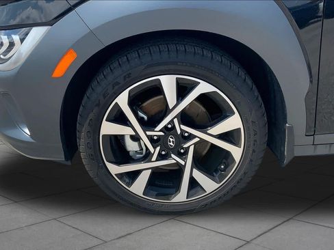Used 2023 Hyundai Kona Limited FWD image 10