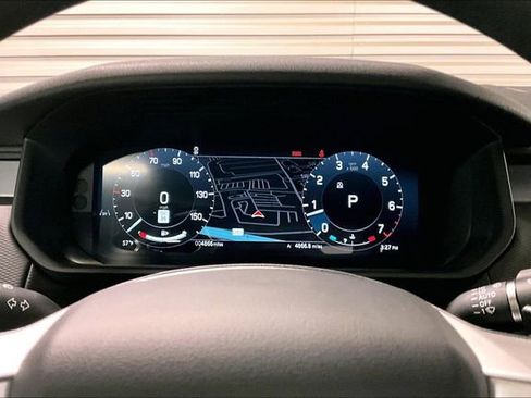 Certified 2025 Land Rover Discovery Dynamic SE AWD/4WD image 21