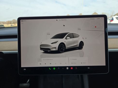 Used 2024 Tesla Model Y Long Range image 25