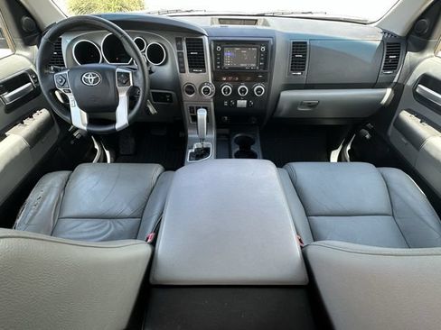 Used 2016 Toyota Sequoia Limited w/ Safety & Convenience Package AWD/4WD image 10