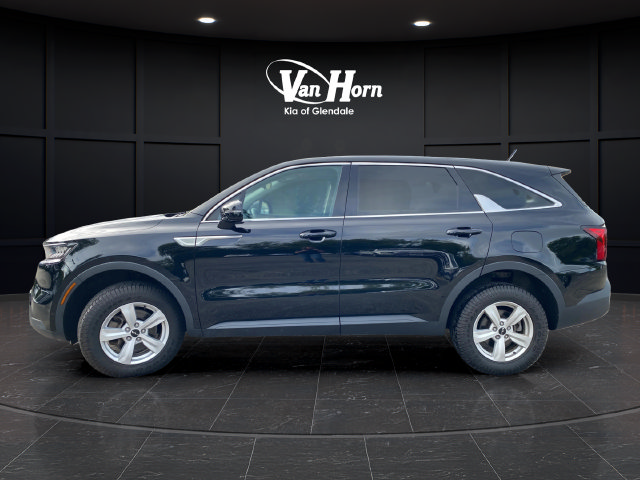 Used 2023 Kia Sorento LX AWD/4WD image 4