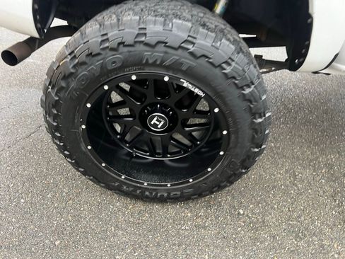 Used 2021 Toyota Tacoma SR image 15