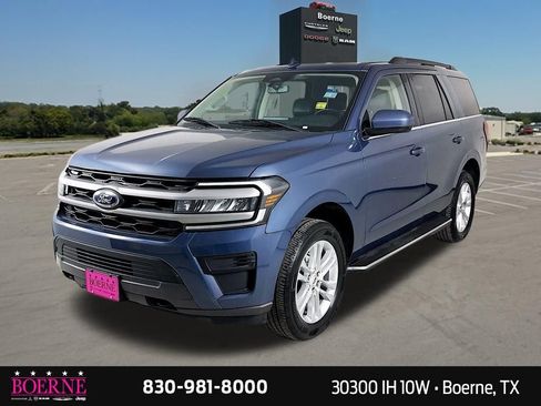 Used 2022 Ford Expedition XLT AWD/4WD image 3