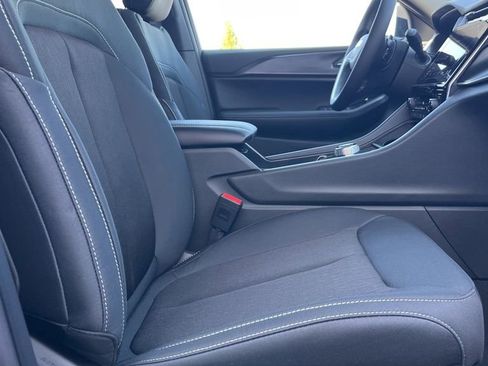 New 2025 Jeep Grand Cherokee L Laredo w/ Trailer Tow Package image 9