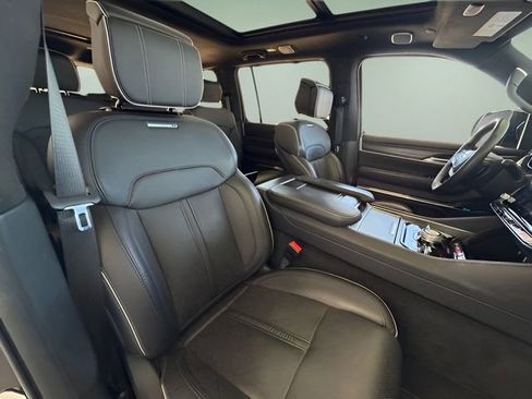 Used 2024 Jeep Grand Wagoneer Series II w/ Quick Order Packagew 28T AWD/4WD image 39
