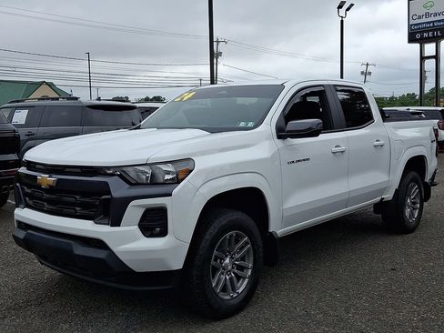 Used 2024 Chevrolet Colorado LT w/ LT Convenience Package AWD/4WD image 3