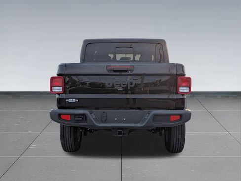 Certified 2023 Jeep Gladiator Sport image 5