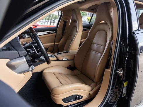 Certified 2023 Porsche Panamera 4 Platinum Edition AWD/4WD image 5