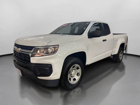 Used 2022 Chevrolet Colorado W/T RWD image 4