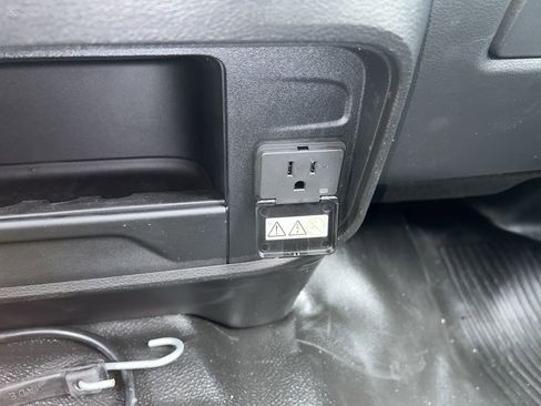 New 2024 RAM 3500 Tradesman w/ Chrome Appearance Group image 22