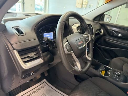 Used 2024 GMC Terrain SLE w/ Driver Convenience Package AWD/4WD image 19