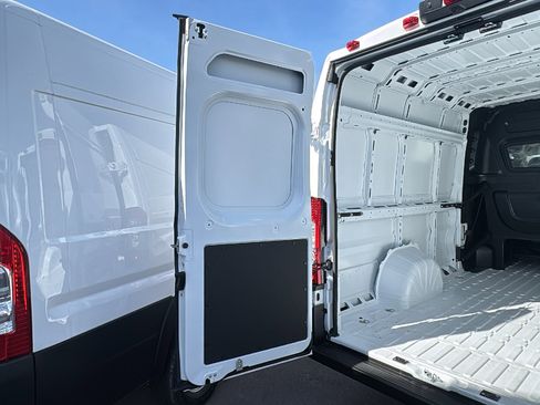 New 2026 RAM ProMaster 3500 w/ Crew Van Package image 22