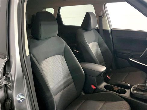 Certified 2025 Kia Soul LX w/ LX Technology Package image 7