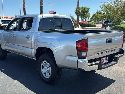 Used 2022 Toyota Tacoma SR5 RWD image 6