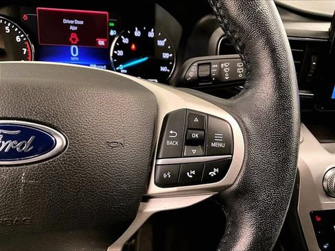 Used 2021 Ford Explorer XLT w/ Equipment Group 202A AWD/4WD image 18