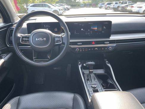 Used 2025 Kia Sorento S FWD image 13