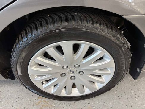 Used 2010 Ford Fusion Hybrid FWD image 25