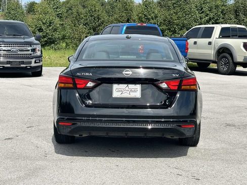 Used 2024 Nissan Altima 2.5 SV FWD image 6